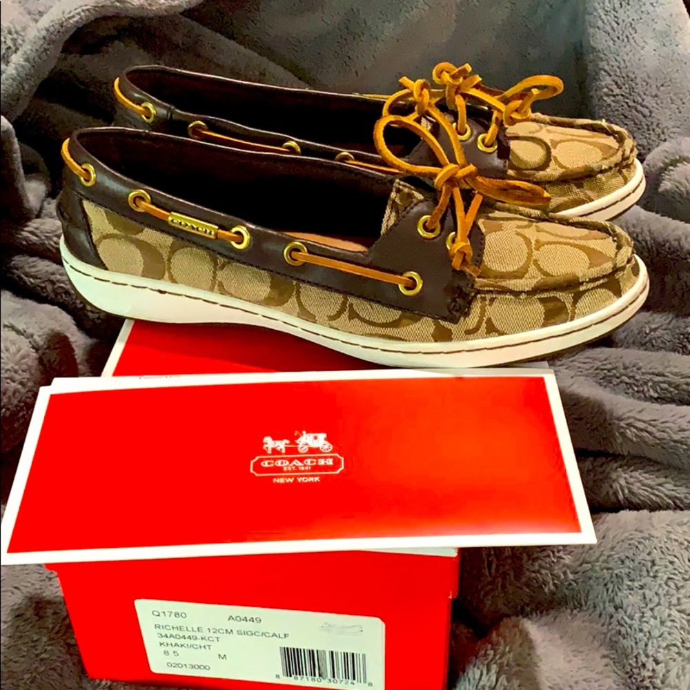 Coach Richelle boat shoe size 8.5 with box!
